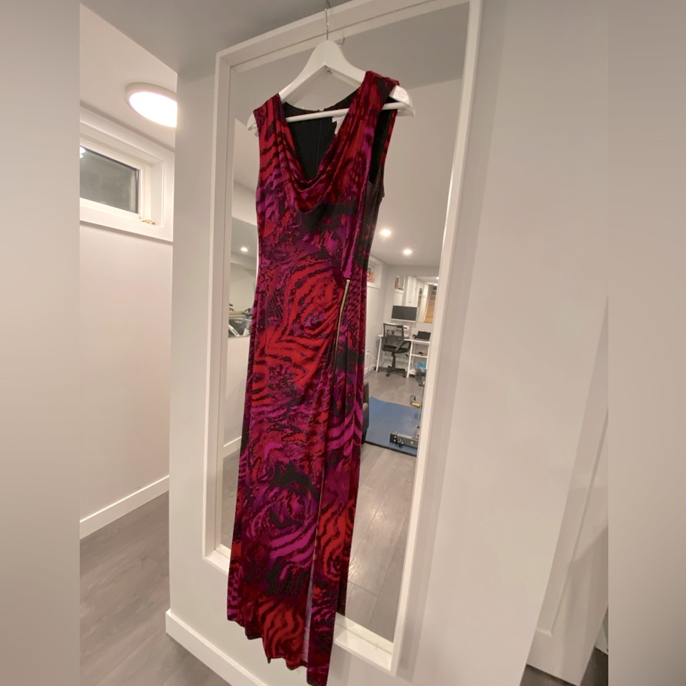 Cache- fuchsia, red and, black dress with gold zipper